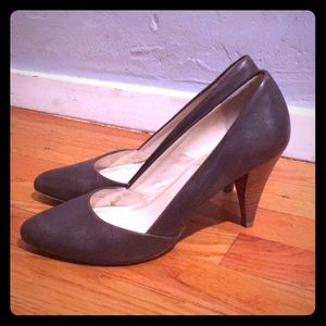 Gray heels super cute